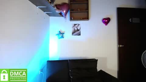 Snapshot of mr_mrscurie chatting on January 2025 10:18:01 PM Mr  Mrs Curie online show from January 2025 10:18:01 PM