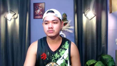 Snapshot of mr_olivercummerx chatting on October 2025 01:59:02 AM mr_olivercummerx online show from October 2025 01:59:02 AM