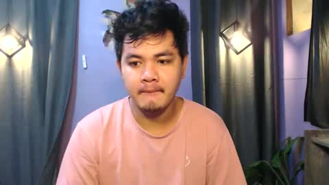 Snapshot of mr_olivercummerx chatting on November 2025 08:44:01 PM mr_olivercummerx online show from November 2025 08:44:01 PM