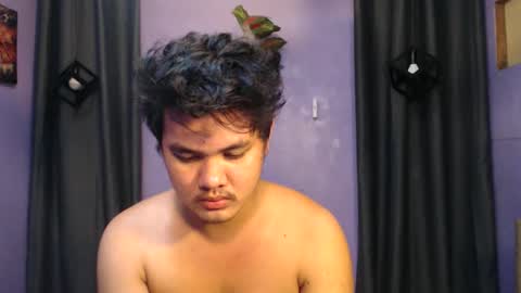 Snapshot of mr_olivercummerx chatting on November 2025 05:19:01 PM mr_olivercummerx online show from November 2025 05:19:01 PM