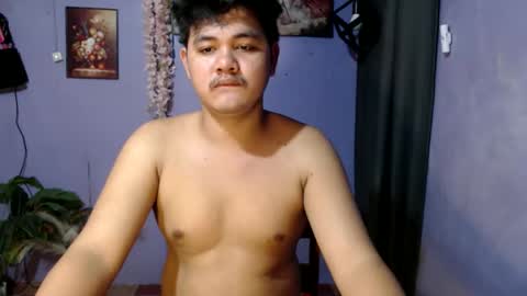 Snapshot of mr_olivercummerx chatting on March 2026 04:25:01 AM mr_olivercummerx online show from March 2026 04:25:01 AM