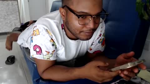 Snapshot of mr_santos01 chatting on February 2025 04:03:02 PM Santos online show from February 2025 04:03:02 PM