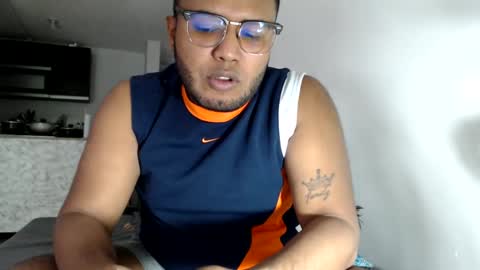 Snapshot of mr_santos01 chatting on February 2025 05:29:01 PM Santos online show from February 2025 05:29:01 PM