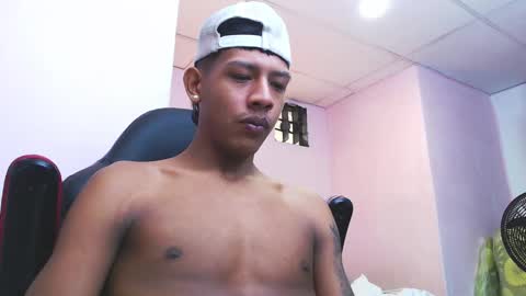 Snapshot of mr_stiven_ chatting on January 2025 08:22:01 AM mr_stiven_ online show from January 2025 08:22:01 AM