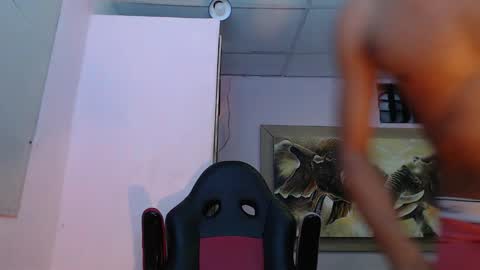 Snapshot of mr_stiven_ chatting on February 2025 09:27:01 AM mr_stiven_ online show from February 2025 09:27:01 AM