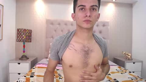 Snapshot of mr_williseo chatting on December 2024 08:11:01 PM williseo online show from December 2024 08:11:01 PM