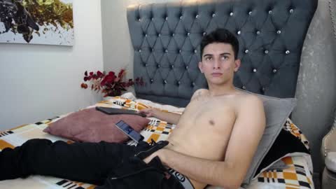 Snapshot of mr_williseo chatting on January 2025 10:49:02 PM williseo online show from January 2025 10:49:02 PM