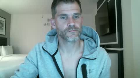 MrAsstastix online show from October 2025 10:10:01 PM