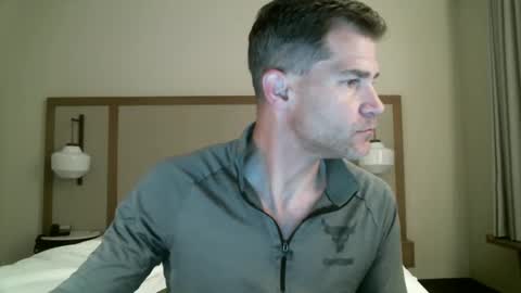 MrAsstastix online show from November 2025 01:21:02 PM