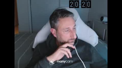 Snapshot of mrdr0o0o chatting on November 2025 07:19:02 PM mrdr0o0o online show from November 2025 07:19:02 PM