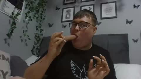 Snapshot of mrmercuryyy chatting on February 2025 08:09:02 PM mrmercuryyy online show from February 2025 08:09:02 PM