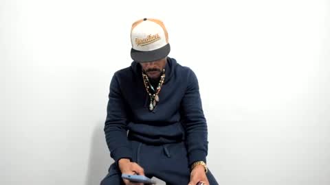 mromg007 online show from December 2024 07:17:02 PM