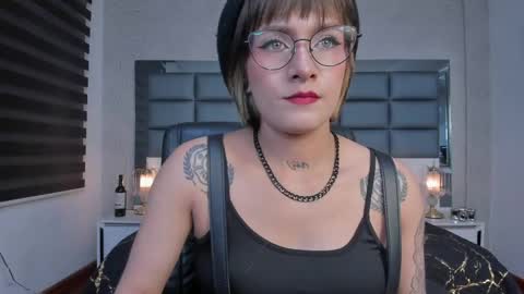 Regina online show from May 2026 03:26:01 AM