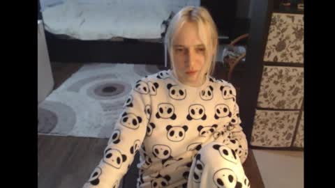 Sasha online show from November 2025 02:22:02 AM