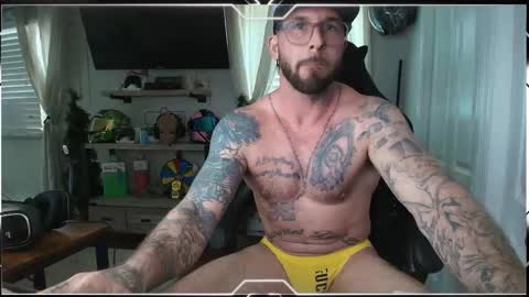 mrstr33tfr33k online show from February 2025 06:59:02 PM