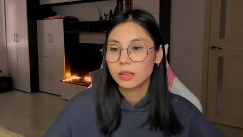 Snapshot of ms_emily_ chatting on September 2025 02:17:01 PM ms_emily_ online show from September 2025 02:17:01 PM