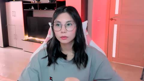 Snapshot of ms_emily_ chatting on October 2025 09:30:02 AM ms_emily_ online show from October 2025 09:30:02 AM