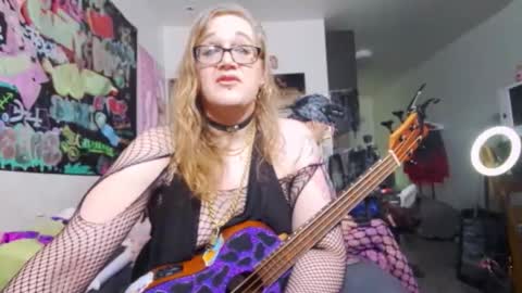 Cunty Luxxe online show from October 2025 08:51:01 AM