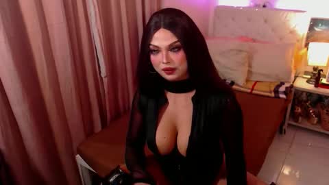 Snapshot of msgoldencum chatting on October 2025 11:42:01 AM MSGOLDENCUM online show from October 2025 11:42:01 AM