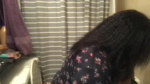 Snapshot of msjonemillion chatting on December 2024 06:09:02 AM Chocolate  Candy   Stick online show from December 2024 06:09:02 AM