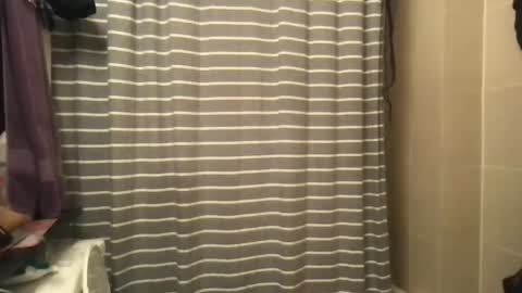 Snapshot of msjonemillion chatting on January 2025 04:38:02 AM Chocolate  Candy   Stick online show from January 2025 04:38:02 AM