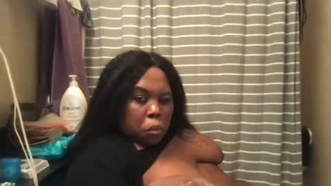 Snapshot of msjonemillion chatting on January 2025 07:36:02 AM Chocolate  Candy   Stick online show from January 2025 07:36:02 AM