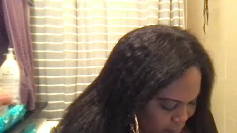 Snapshot of msjonemillion chatting on January 2025 11:02:02 PM Chocolate  Candy   Stick online show from January 2025 11:02:02 PM