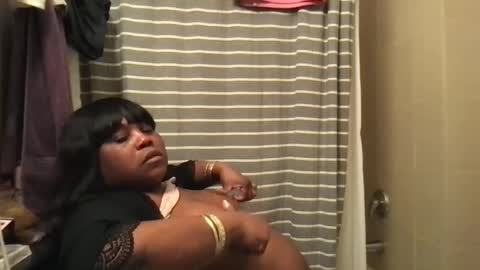 Snapshot of msjonemillion chatting on February 2025 05:53:01 AM Chocolate  Candy   Stick online show from February 2025 05:53:01 AM