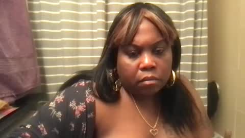 Snapshot of msjonemillion chatting on February 2025 06:41:01 AM Chocolate  Candy   Stick online show from February 2025 06:41:01 AM