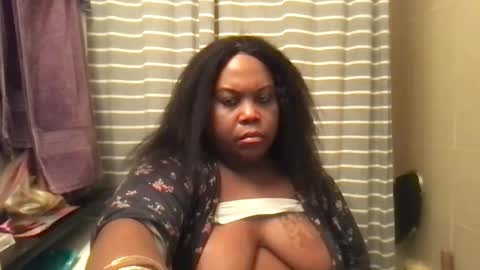 Snapshot of msjonemillion chatting on February 2025 06:02:01 AM Chocolate  Candy   Stick online show from February 2025 06:02:01 AM