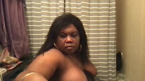 Snapshot of msjonemillion chatting on February 2025 02:53:01 AM Chocolate  Candy   Stick online show from February 2025 02:53:01 AM