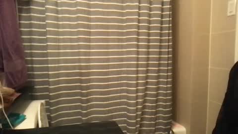 Snapshot of msjonemillion chatting on February 2025 04:29:01 AM Chocolate  Candy   Stick online show from February 2025 04:29:01 AM