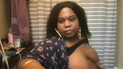 Snapshot of msjonemillion chatting on March 2025 08:29:02 PM Chocolate  Candy   Stick online show from March 2025 08:29:02 PM