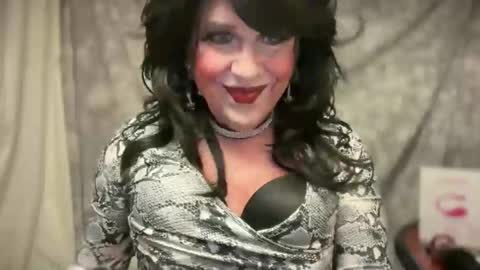 mskarentoy online show from November 2025 10:45:02 PM