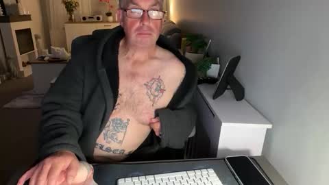 mtb1697 online show from September 2025 09:26:01 PM