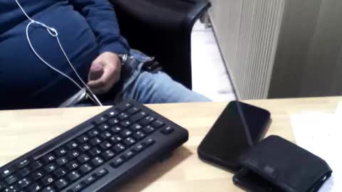 Snapshot of mtwpaul chatting on October 2025 12:59:01 PM mtwpaul online show from October 2025 12:59:01 PM