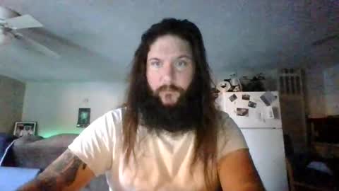 Snapshot of mudge chatting on January 2025 10:02:02 PM Mudge online show from January 2025 10:02:02 PM