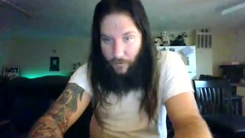 Snapshot of mudge chatting on February 2025 02:58:01 AM Mudge online show from February 2025 02:58:01 AM