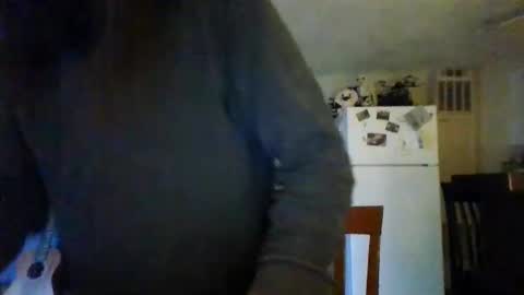 Snapshot of mudge chatting on February 2025 12:47:01 PM Mudge online show from February 2025 12:47:01 PM