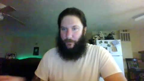 Snapshot of mudge chatting on February 2025 02:50:02 AM Mudge online show from February 2025 02:50:02 AM