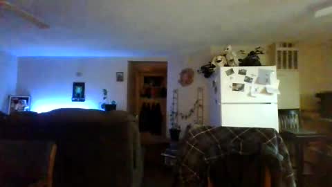 Snapshot of mudge chatting on February 2025 05:04:02 AM Mudge online show from February 2025 05:04:02 AM