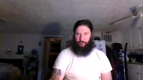 Snapshot of mudge chatting on June 2026 10:21:02 PM Mudge online show from June 2026 10:21:02 PM