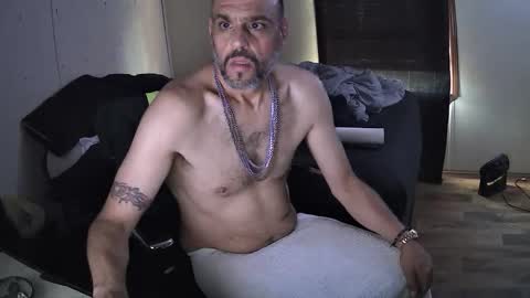 Snapshot of muffdiver718 chatting on June 2026 11:00:02 AM Muffdiver online show from June 2026 11:00:02 AM
