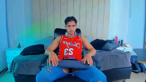 Snapshot of muichiro_tokito1 chatting on January 2025 03:45:02 AM muichiro tokito1 online show from January 2025 03:45:02 AM