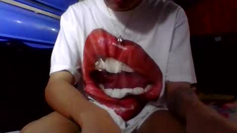 Snapshot of multicummerts chatting on October 2025 05:18:01 AM multicummerts online show from October 2025 05:18:01 AM