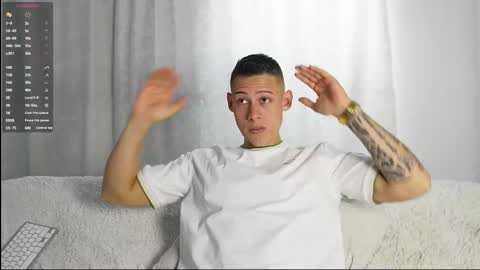 Snapshot of muscle_king_cum chatting on October 2025 01:10:01 PM muscle_king_cum online show from October 2025 01:10:01 PM