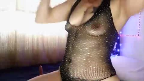 Snapshot of muscle_mommyy chatting on September 2025 11:56:02 AM arami online show from September 2025 11:56:02 AM