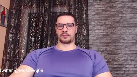 Snapshot of muscleaj69 chatting on February 2025 06:19:01 PM AJ online show from February 2025 06:19:01 PM