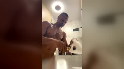 muscleguy6789 online show from May 2026 09:01:02 PM