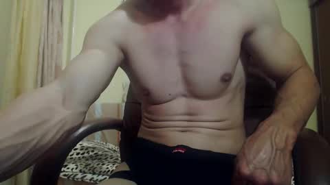 Snapshot of musculargod chatting on November 2025 10:21:01 PM SexyMuscled online show from November 2025 10:21:01 PM